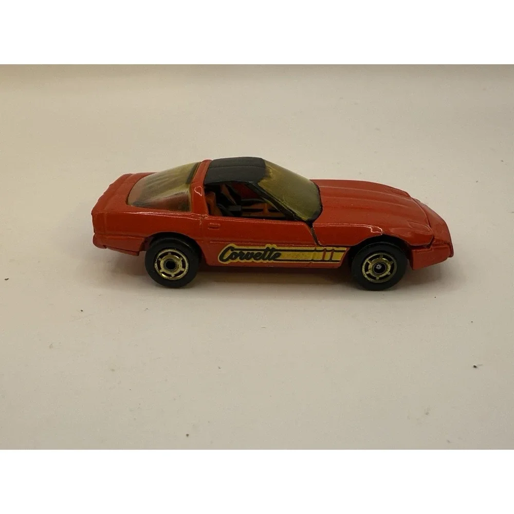 Hot Wheels 1984‎ Corvette Red Diecast Car w/ VETTE Display Case Malaysia